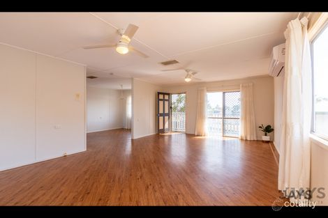 Property photo of 35 Hinkler Crescent Sunset QLD 4825