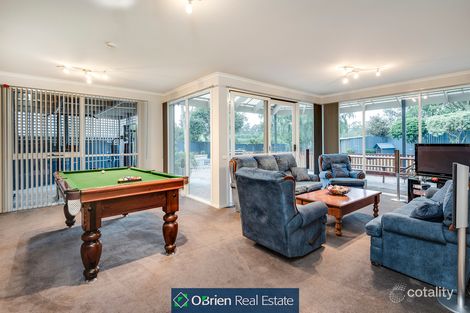 Property photo of 12 Rodeo Court Endeavour Hills VIC 3802