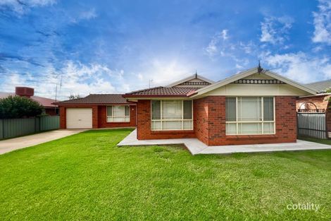 9 Flinders St, Parkes, NSW 2870