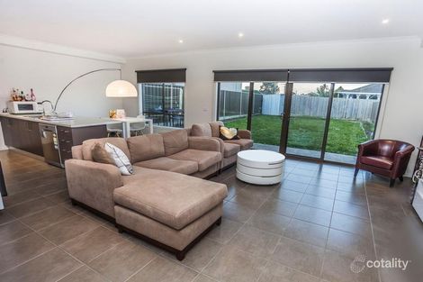 Property photo of 5 Furlong Street Craigieburn VIC 3064