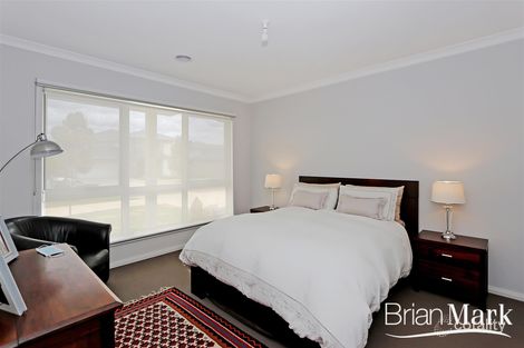 Property photo of 7 Baloo Walk Werribee VIC 3030