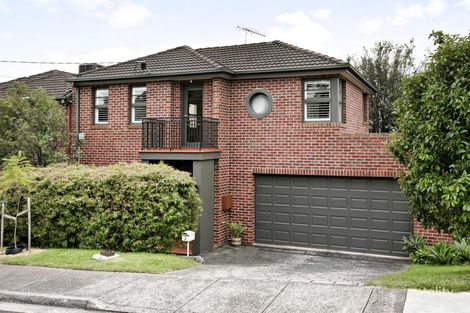 Property photo of 2 Amar Street Strathmore VIC 3041