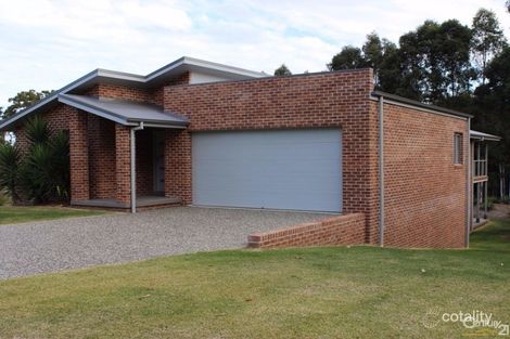 Property photo of 7 The Fairway Tallwoods Village NSW 2430