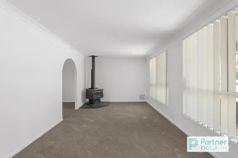 Property photo of 2 Waratah Place Oxley Vale NSW 2340