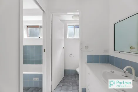 Property photo of 2 Waratah Place Oxley Vale NSW 2340