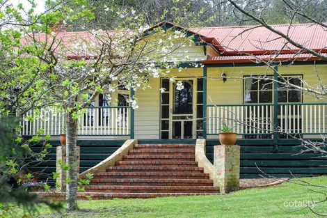 2 Thomas Rd, Emerald, VIC 3782
