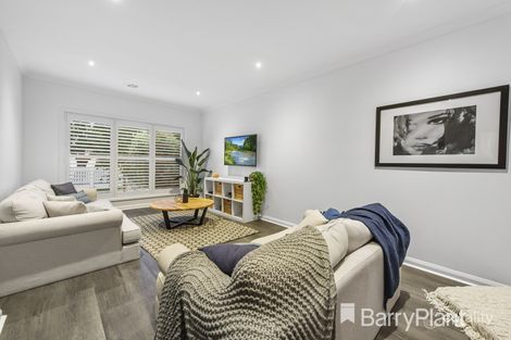 Property photo of 10 Decora Court Werribee VIC 3030