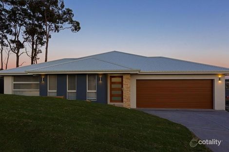 28 Yarborough Rd, Cameron Park, NSW 2285