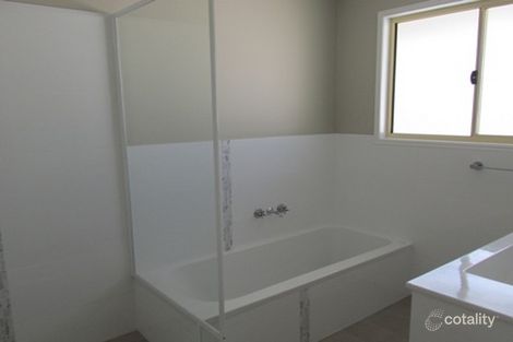 Property photo of 38 Crest Haven Lamb Island QLD 4184