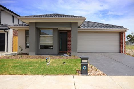 Property photo of 23 McNaughton Crescent Berwick VIC 3806