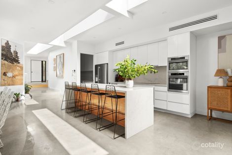 Property photo of 2 Kennedy Grove Highton VIC 3216