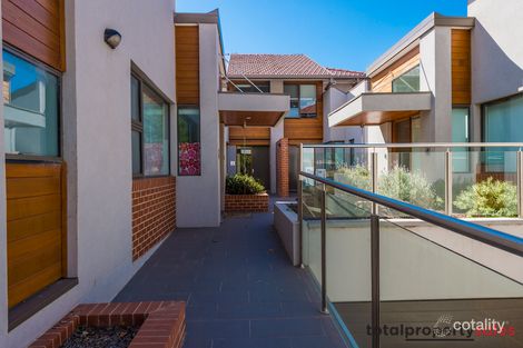 Property photo of 2/5 Arthur Circle Forrest ACT 2603