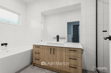 Property photo of 19 Daveys Bay Road Mount Eliza VIC 3930