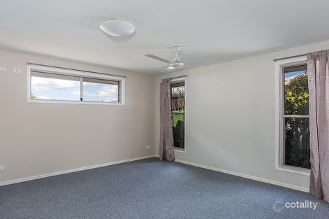 2/18 Hilltop Ave, Southside, QLD 4570