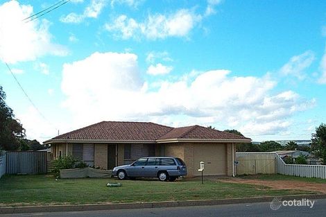 211 Eighth St, Wonthella, WA 6530