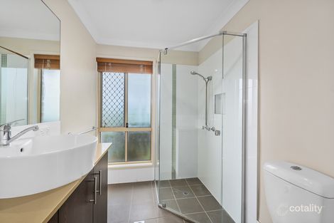 Property photo of 18 Mapia Rise Pacific Pines QLD 4211
