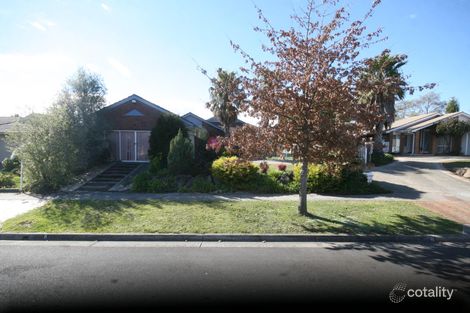 8 Pinehill Dr, Rowville, VIC 3178