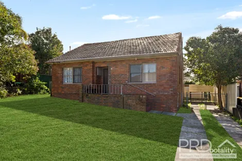 Property photo of 34 Simmons Road Kingsgrove NSW 2208