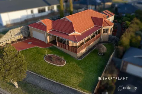 Property photo of 11 Summerhill Boulevard Drouin VIC 3818