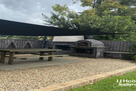 11 Sylvania St, Kallangur, QLD 4503