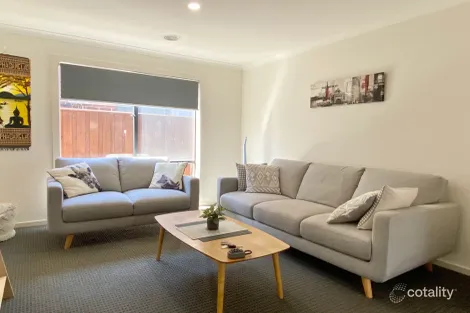 Property photo of 7 Buttermint Crescent Manor Lakes VIC 3024