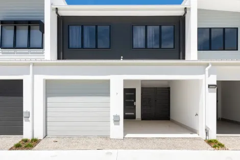 7/35 Sickle Ave, Hope Island, QLD 4212