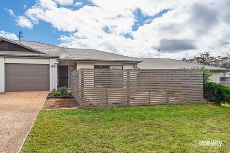 2/1 Nabiac Cl, Kearneys Spring, QLD 4350