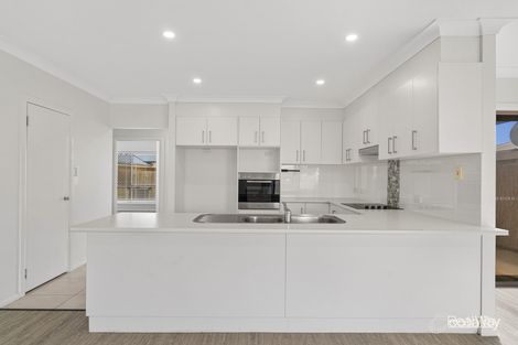 Property photo of 2/1 Nabiac Close Kearneys Spring QLD 4350