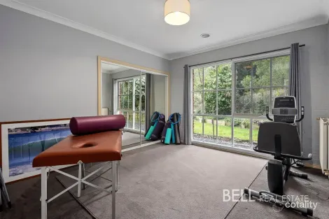 Property photo of 7 Hillcrest Court Cockatoo VIC 3781