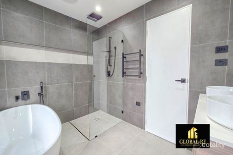Property photo of 32 Bugong Street Prestons NSW 2170