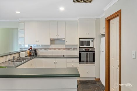 Property photo of 2 Manoora Drive Hallett Cove SA 5158