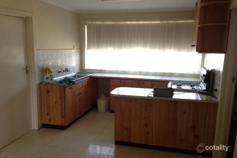 Property photo of 17 Albert Crescent St Albans VIC 3021