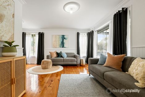 Property photo of 34 Bunarong Drive Frankston VIC 3199