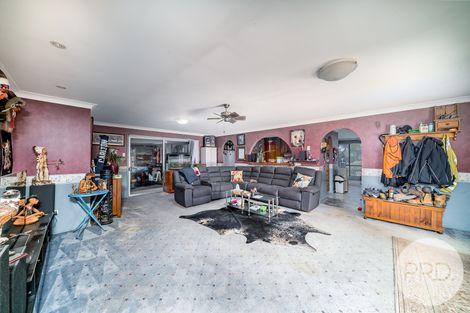 Property photo of 5 Binda Place Ashmont NSW 2650