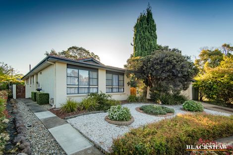 Property photo of 8 Mowle Place Weetangera ACT 2614