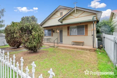 Property photo of 220 Edward Street Wagga Wagga NSW 2650