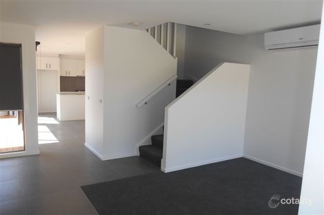 Property photo of 2/23 Gillies Street South Alfredton VIC 3350