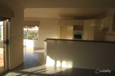 Property photo of 8 Iris Place Pakenham VIC 3810