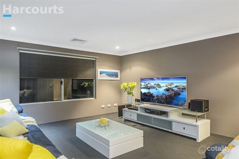 Property photo of 57 Sundowner Meander Banksia Grove WA 6031