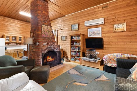 Property photo of 7 Lone Pine Avenue Hepburn Springs VIC 3461