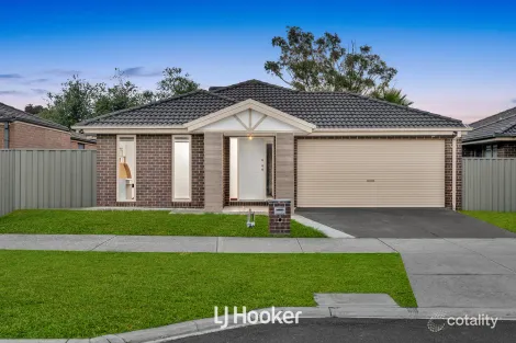 52 Bradford Dr, Cranbourne East, VIC 3977
