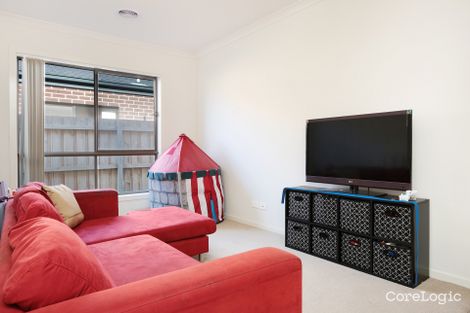 Property photo of 8 Hiddick Road Point Cook VIC 3030