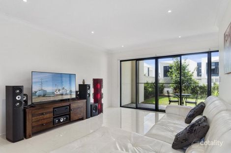 44 Peninsula Dr, Robina, QLD 4226