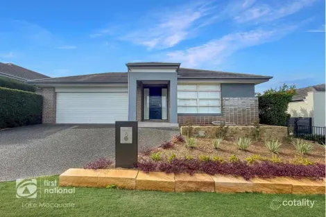 8 Rennington St, Thornton, NSW 2322
