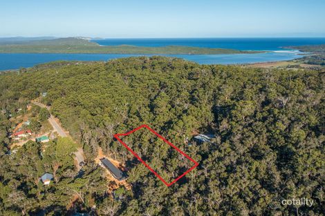 2 Pember Rd W, Ocean Beach, WA 6333
