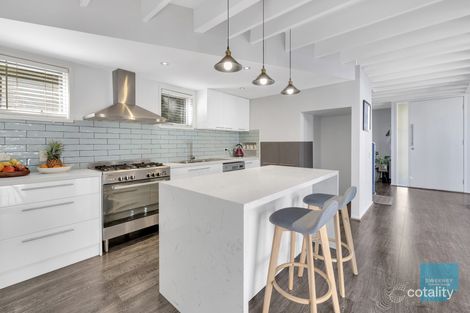 Property photo of 2 Beacon Lane Caroline Springs VIC 3023