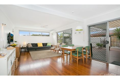4 Gaye Pde, Miami, QLD 4220