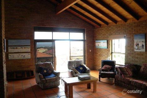 Property photo of 4 Hayman Court Coogee WA 6166