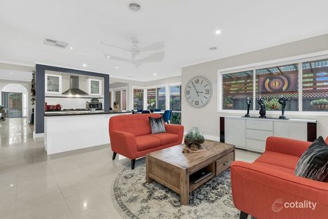 Property photo of 5 Peppermint Crescent Manor Lakes VIC 3024