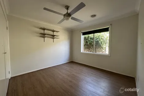 Property photo of 19 Lone Pine Square Bacchus Marsh VIC 3340